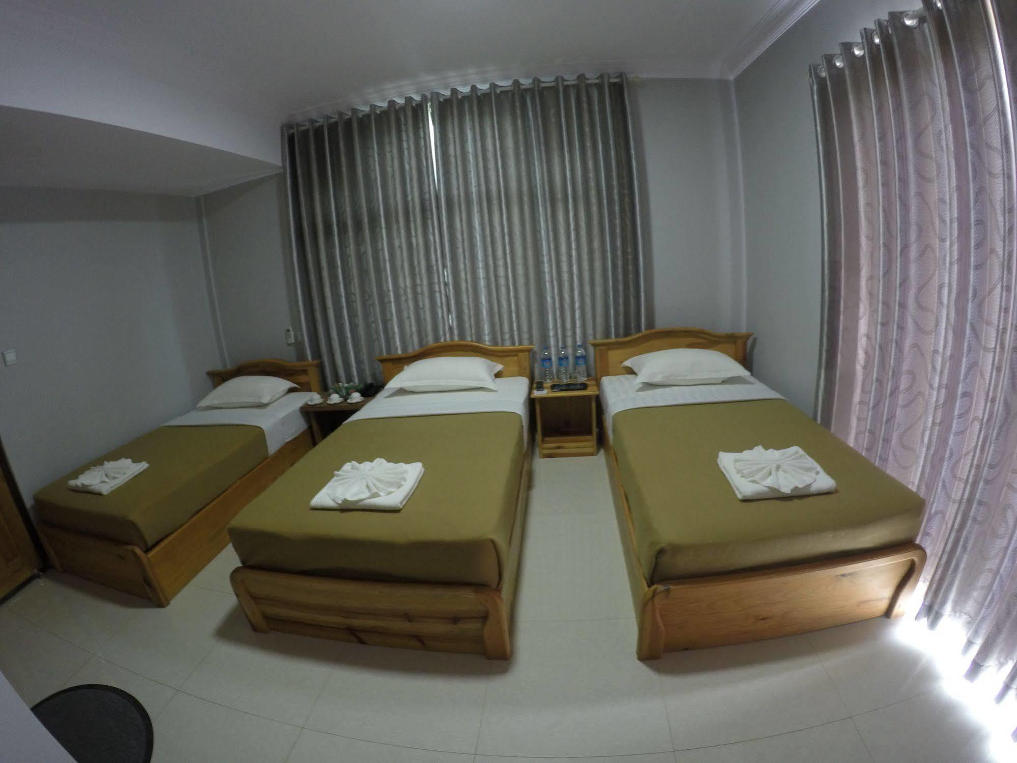 Golden Guest Hotel Hsipaw Zewnętrze zdjęcie